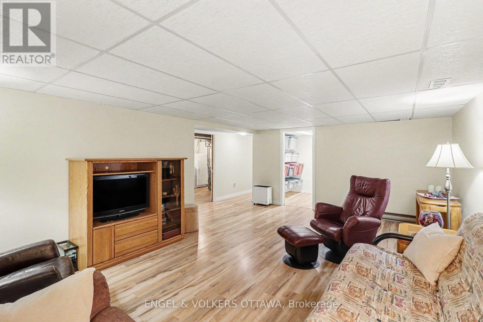 1331 Alloway Crescent, Ottawa, Ontario  K1K 3Y9 - Photo 22 - X13602144