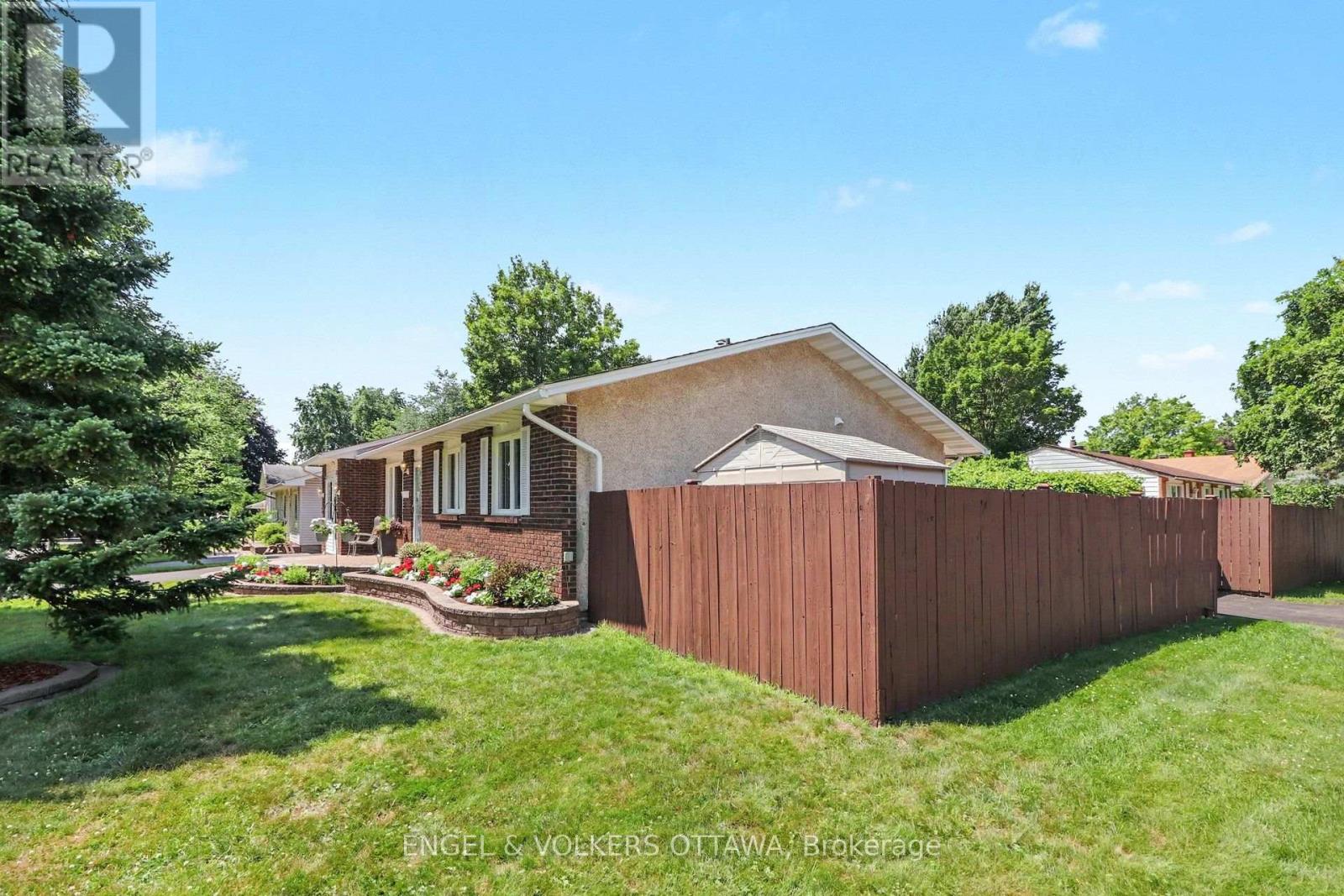 1331 Alloway Crescent, Ottawa, Ontario  K1K 3Y9 - Photo 31 - X13602144