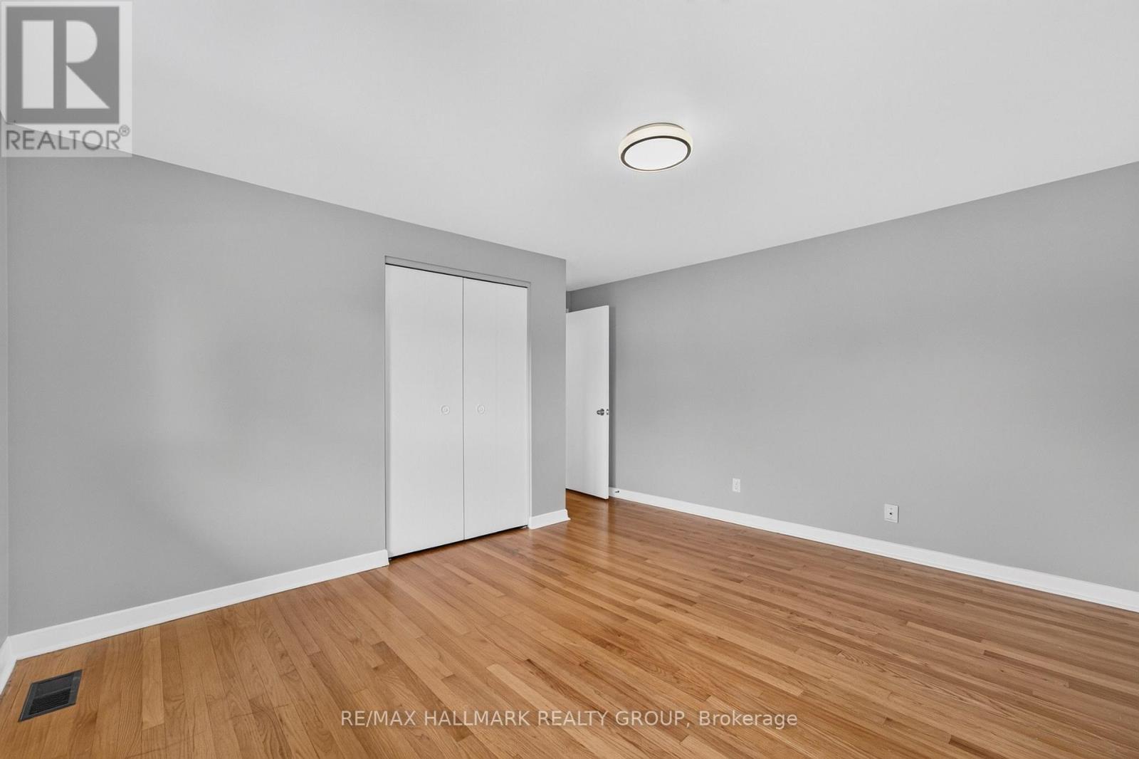 323 Poulin Avenue, Ottawa, Ontario  K2B 5T7 - Photo 27 - X13602222