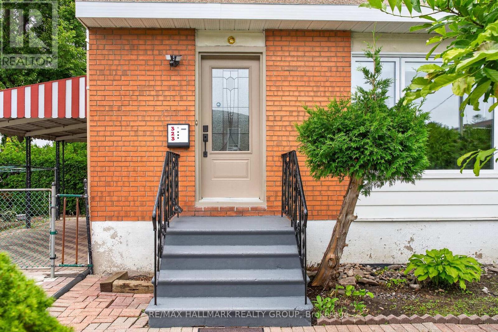 323 Poulin Avenue, Ottawa, Ontario  K2B 5T7 - Photo 3 - X13602222
