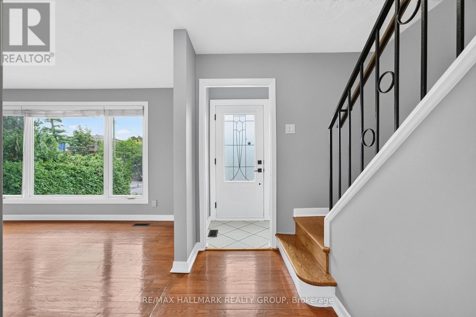 323 Poulin Avenue, Ottawa, Ontario  K2B 5T7 - Photo 4 - X13602222