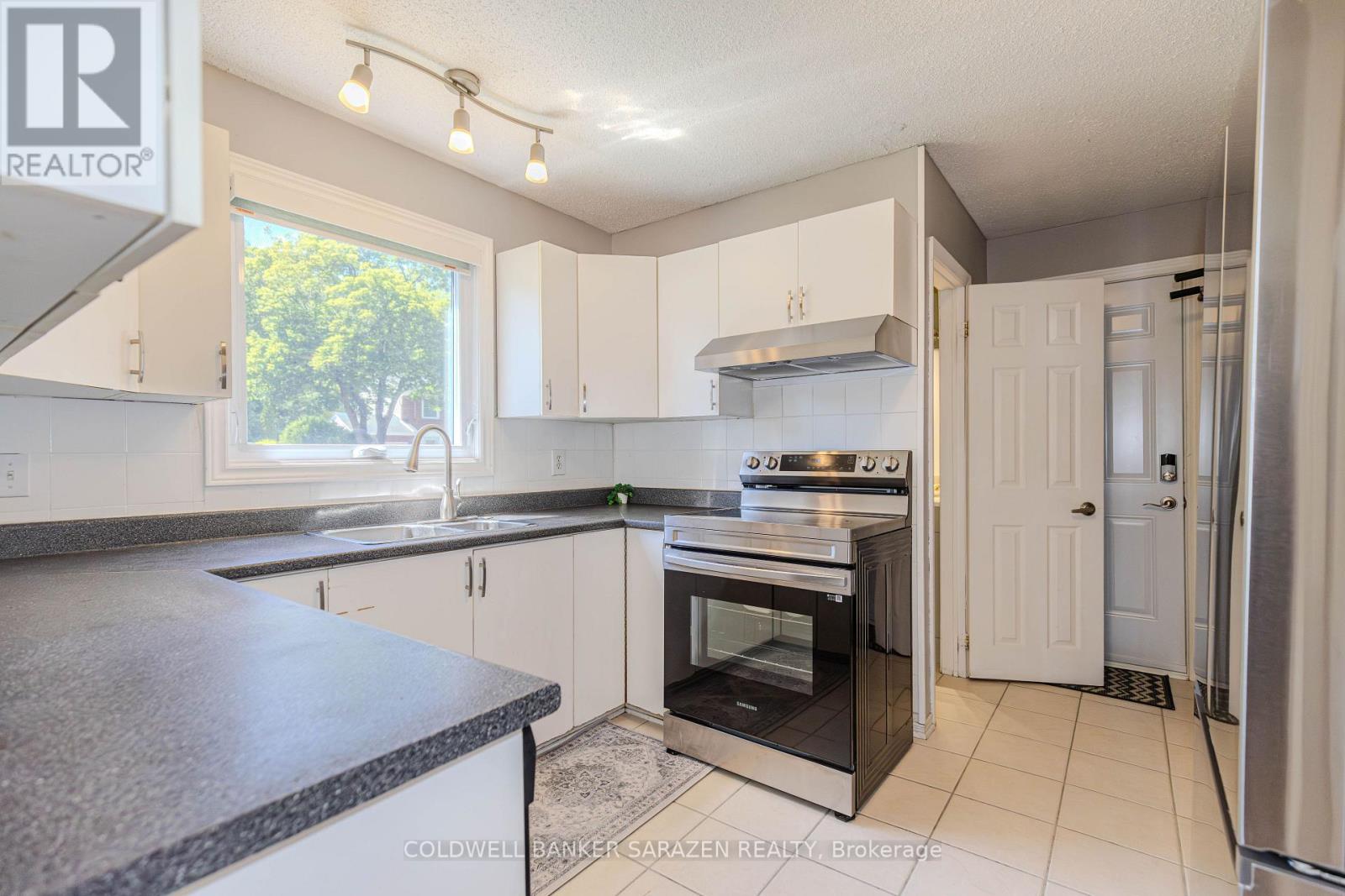 34 Hobart Crescent, Ottawa, Ontario  K2H 5S4 - Photo 15 - X13602482