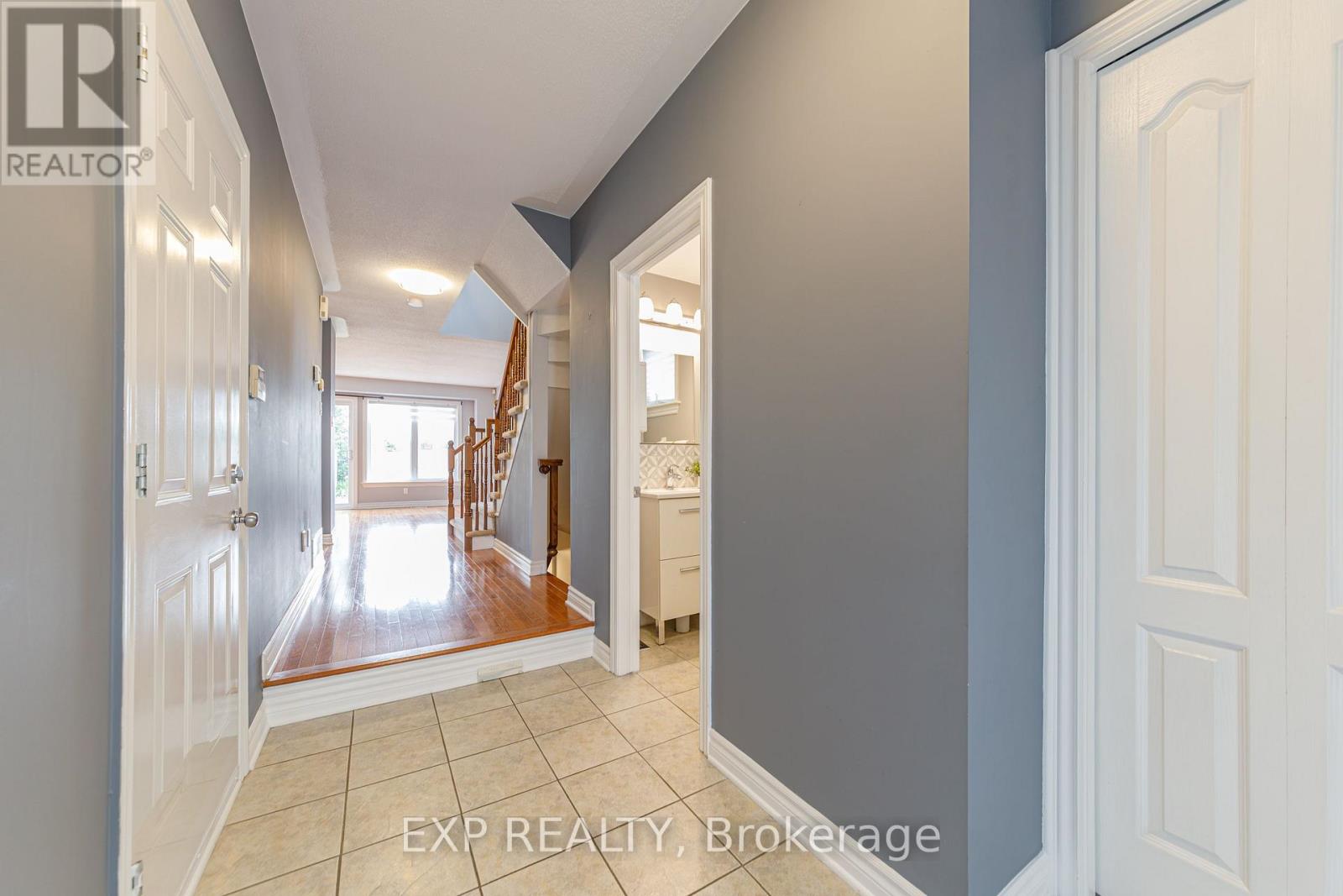 4220 Kelly Farm Drive, Ottawa, Ontario  K1T 0A5 - Photo 3 - X13603210