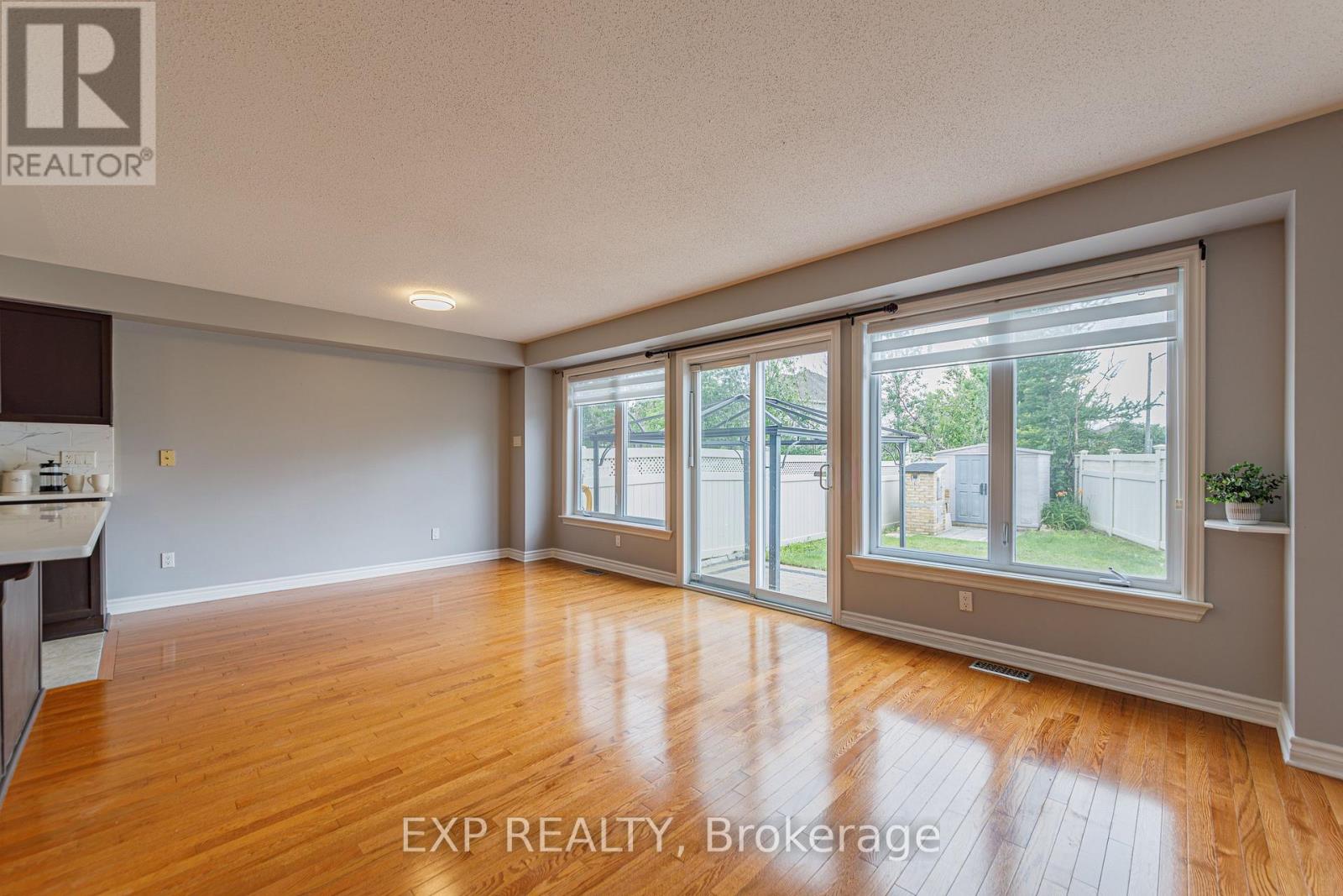 4220 Kelly Farm Drive, Ottawa, Ontario  K1T 0A5 - Photo 4 - X13603210