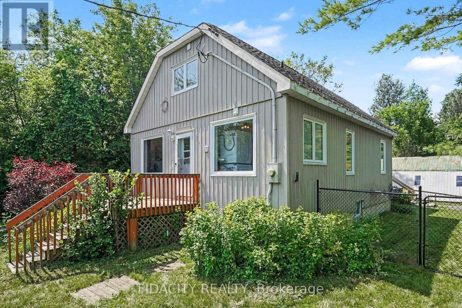 6811 Flewellyn Road, Ottawa, Ontario  K2S 1B6 - Photo 2 - X13604394