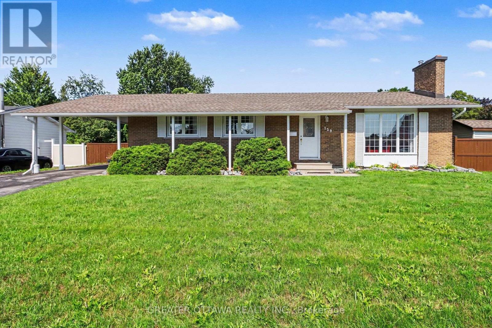 139 Abbeyhill Drive, Ottawa, Ontario  K2L 1H6 - Photo 1 - X13604870