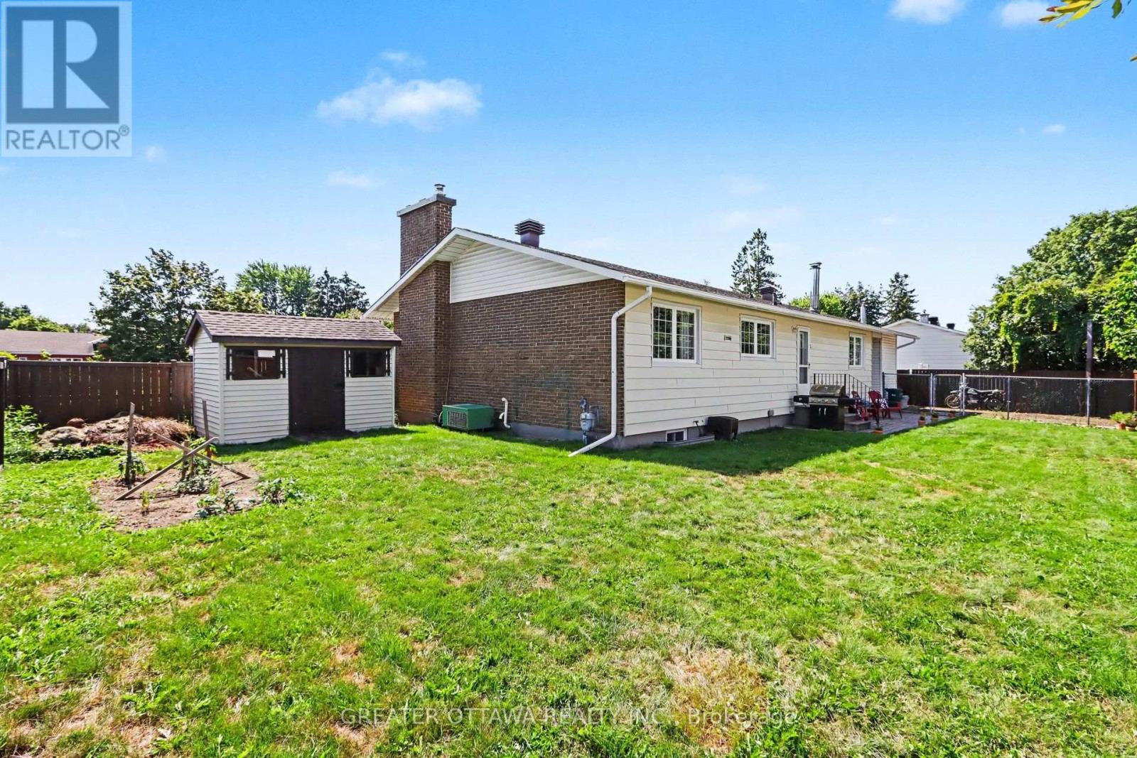139 Abbeyhill Drive, Ottawa, Ontario  K2L 1H6 - Photo 2 - X13604870