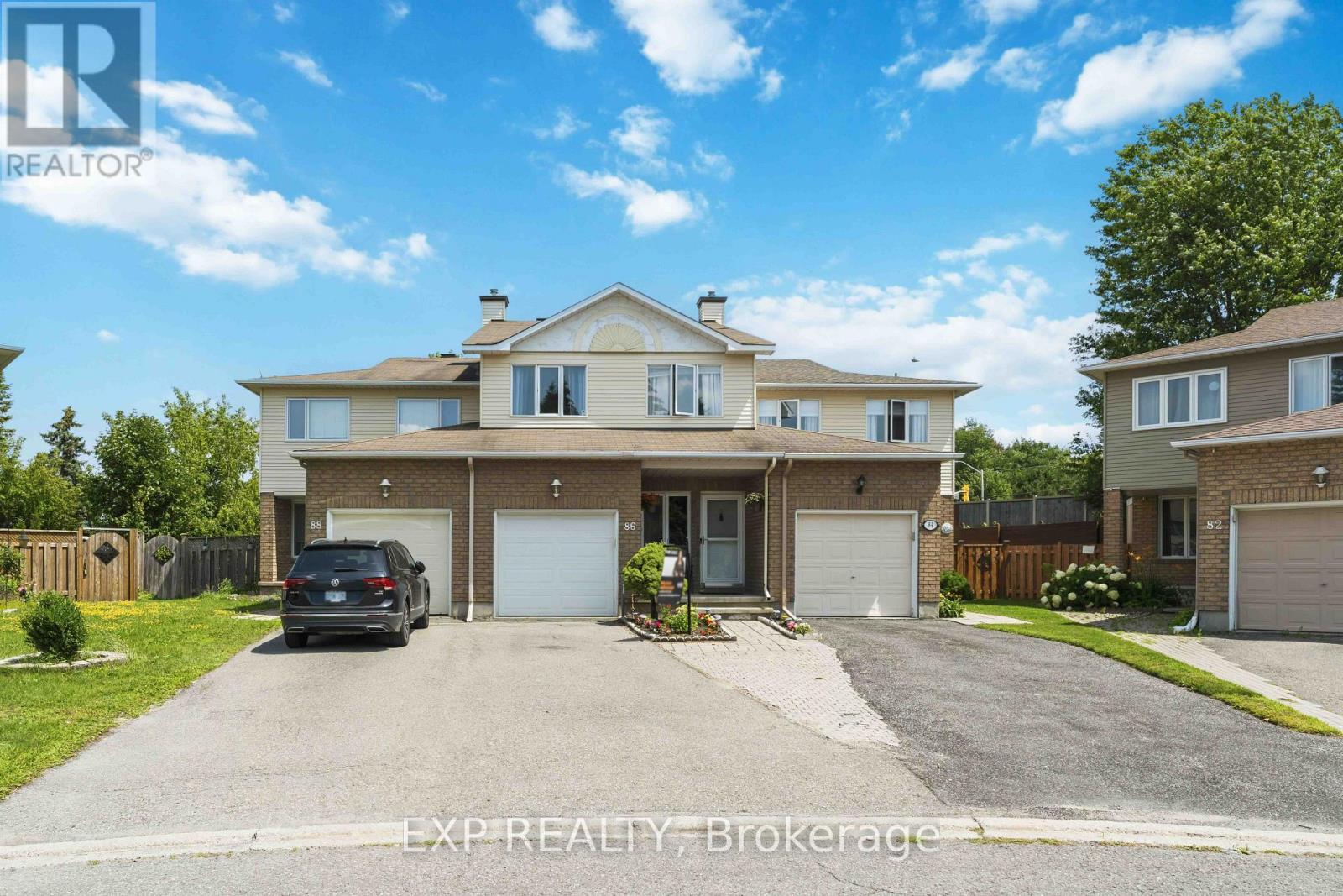 86 Scarlet Court, Ottawa, Ontario  K1T 3R6 - Photo 1 - X13605026