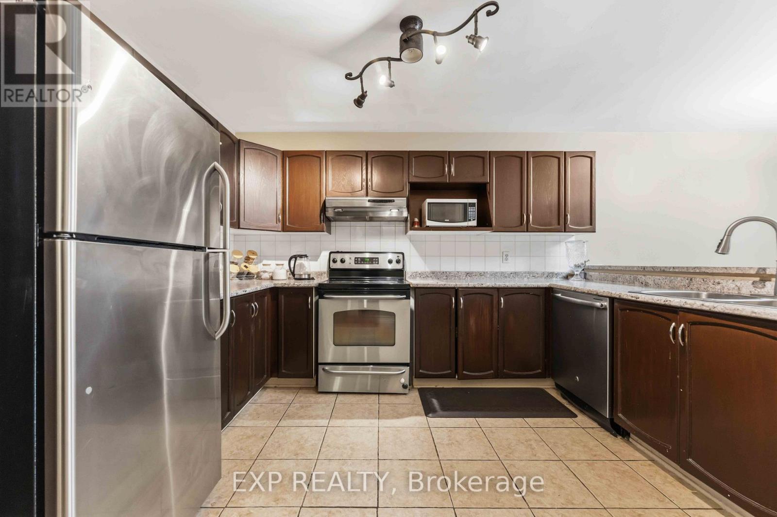 86 Scarlet Court, Ottawa, Ontario  K1T 3R6 - Photo 10 - X13605026