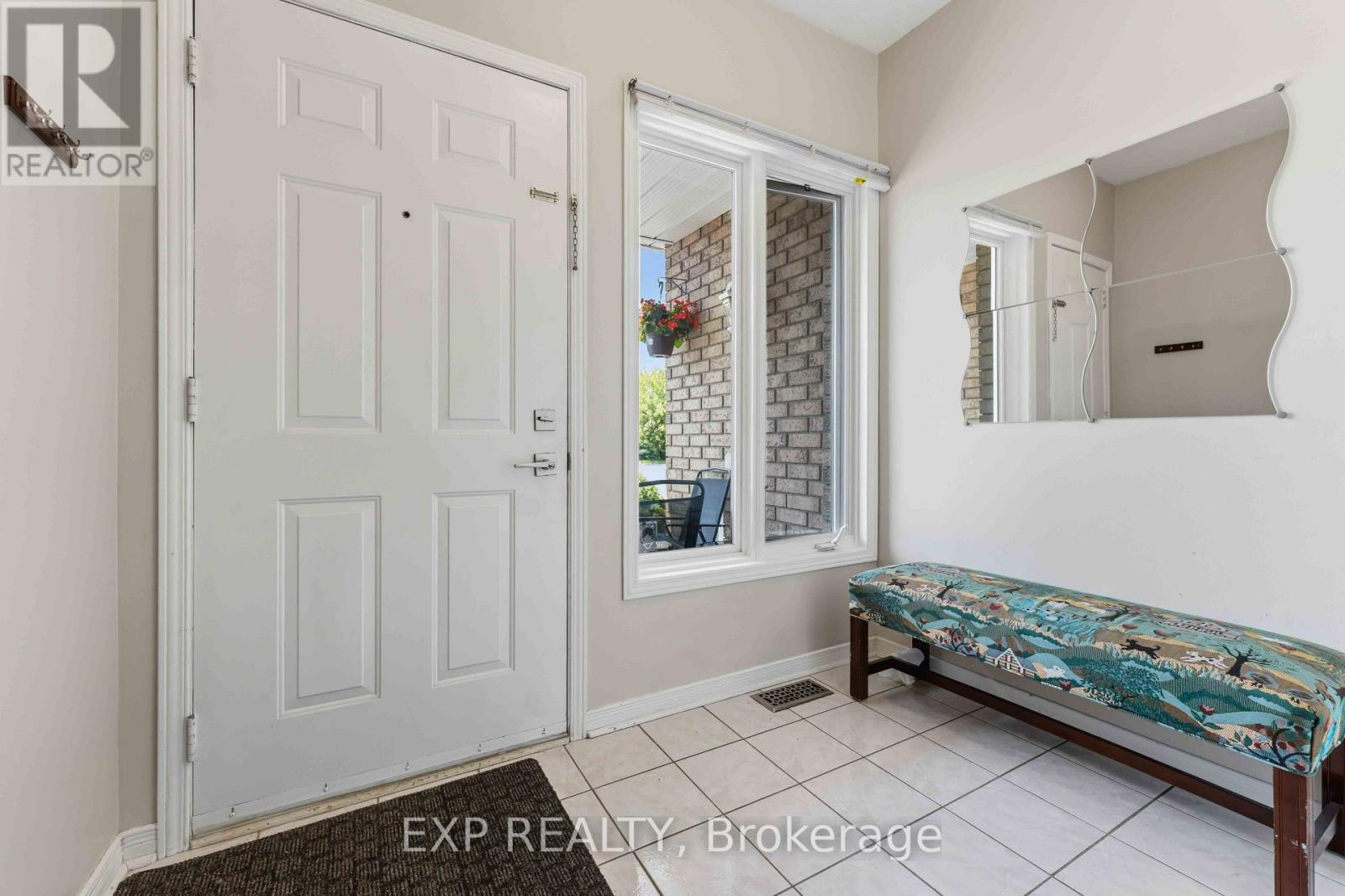 86 Scarlet Court, Ottawa, Ontario  K1T 3R6 - Photo 2 - X13605026