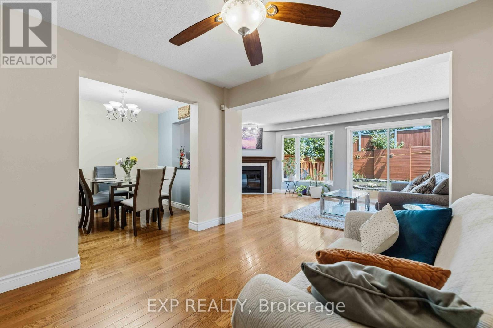 86 Scarlet Court, Ottawa, Ontario  K1T 3R6 - Photo 8 - X13605026