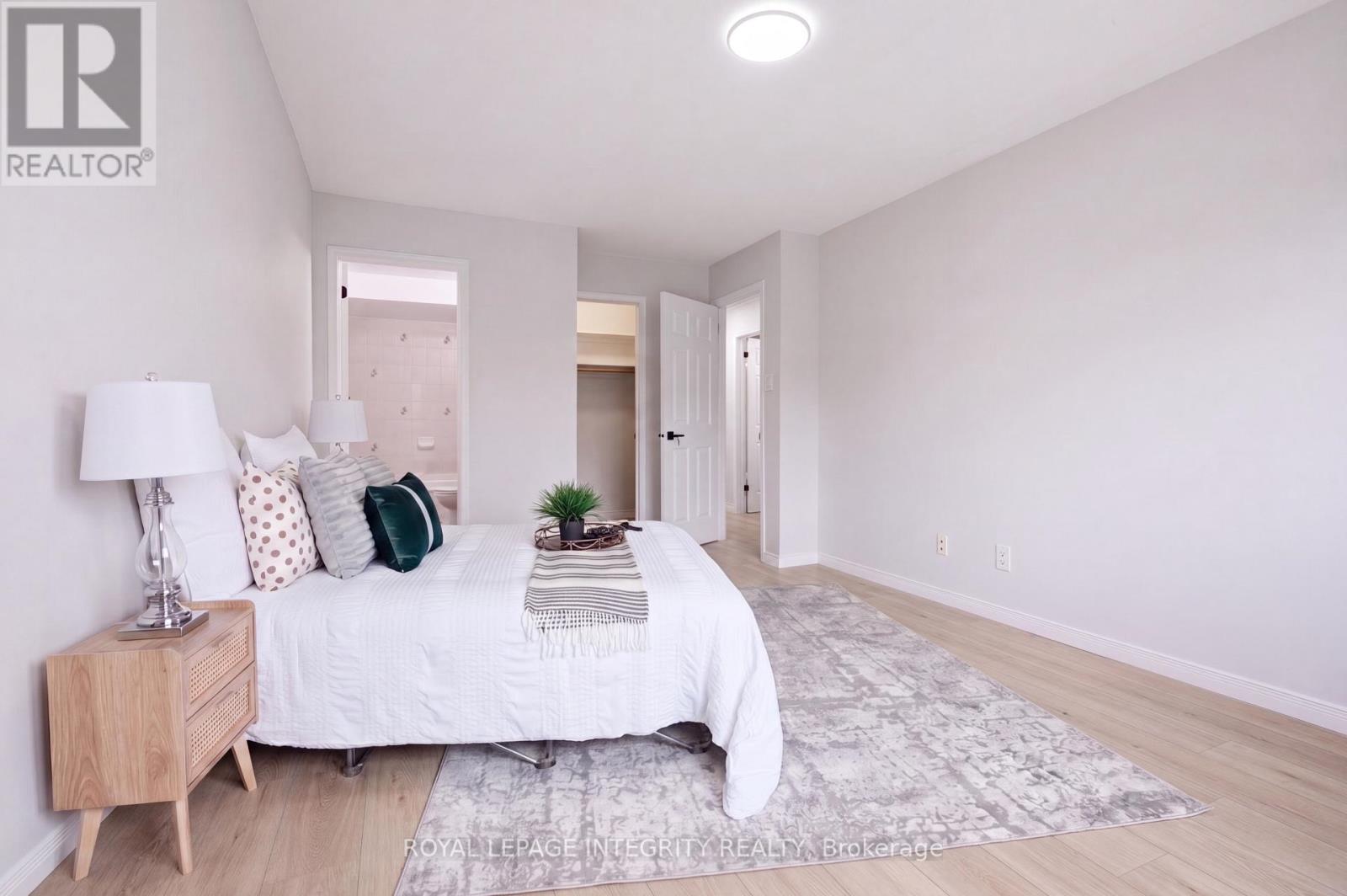 92 Inverkip Avenue, Ottawa, Ontario  K1T 4C3 - Photo 45 - X13605226